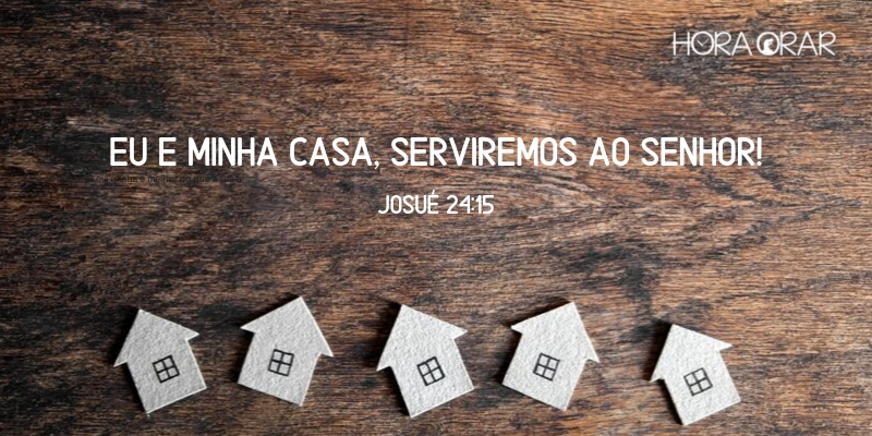 Chaveiros em formato de casa sobre a mesa eu e minha casa serviremos ao Senhor Josué 24:15
