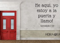 puerta y pared gris Apocalipsis 3:20