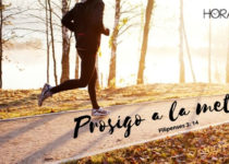 Persona corriendo al aire libre Filipenses 3:14