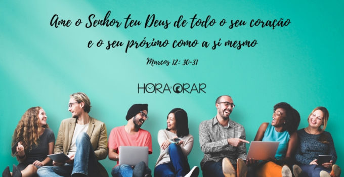 Amigos sentados e trabalhando junto. Marcos 12: 30