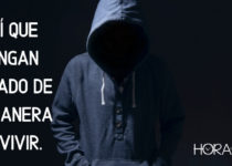 Un ladrón esconde su rostro con un capuza. Efesios 5: 15