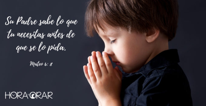 Niño orando. Mateo 6: 8