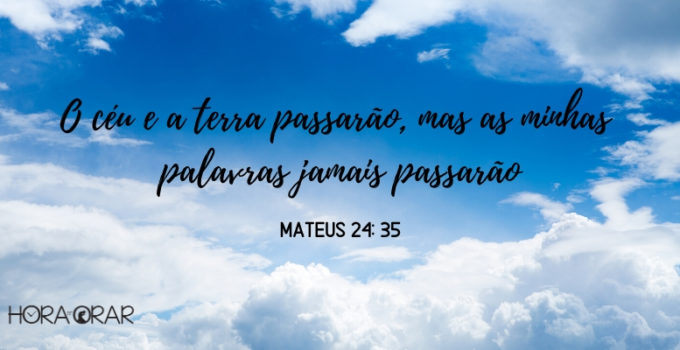 Céu com nuvens brancas. Mateus 24: 35