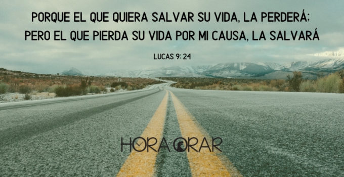 Una carretera desierta.