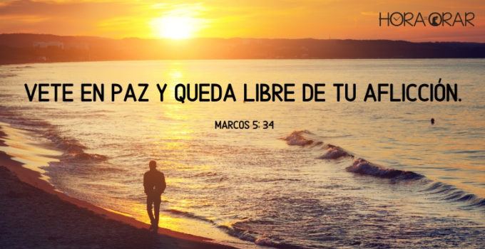 Hombre camina en la playa. Marcos 5: 34