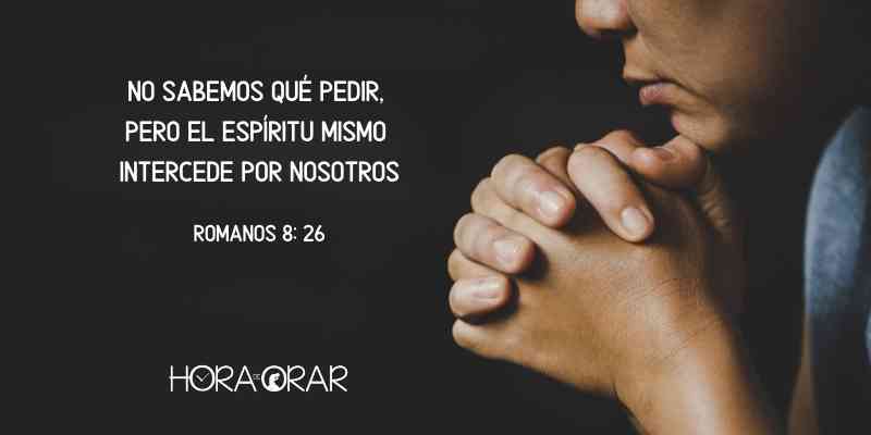 Un hombre orando. Romanos 8:26