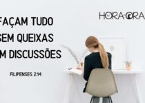 Mulher trabalhando, focada. Filipenses 2:14