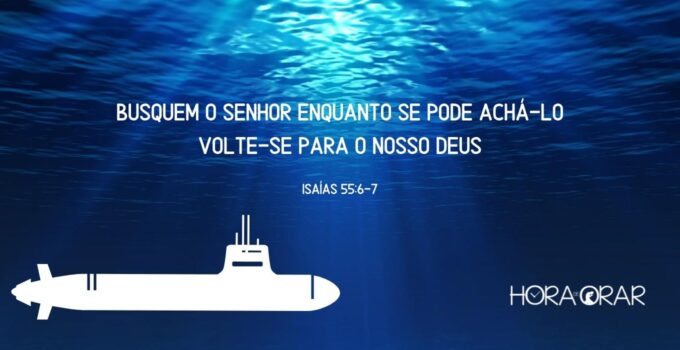 O fundo do mar e um submarino.