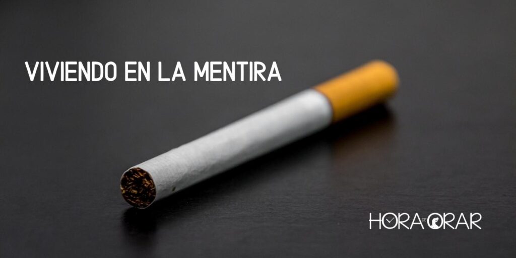 Un cigarrillo sob la mesa