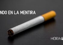 Un cigarrillo sob la mesa